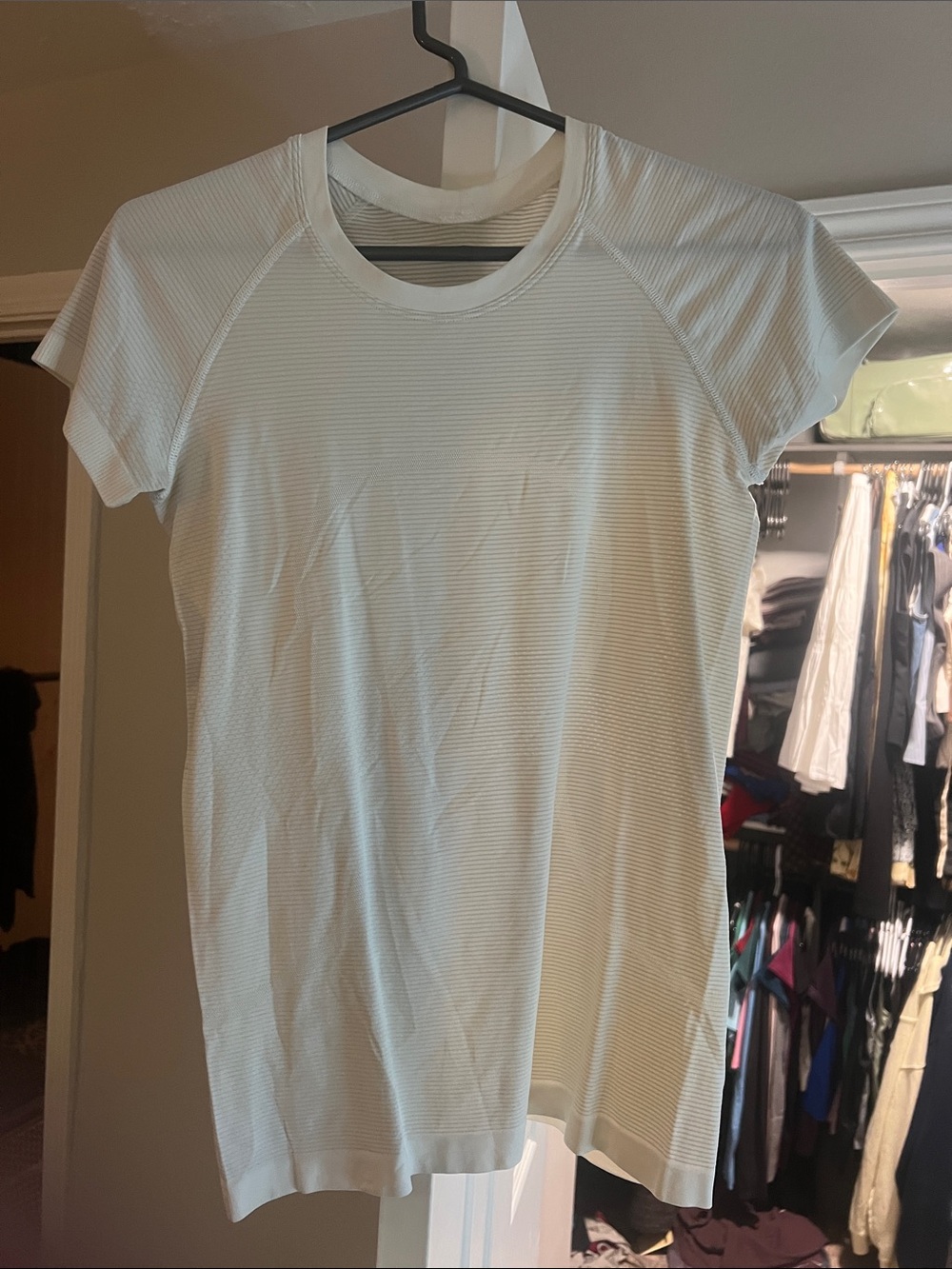 White Lulu lemon align tee